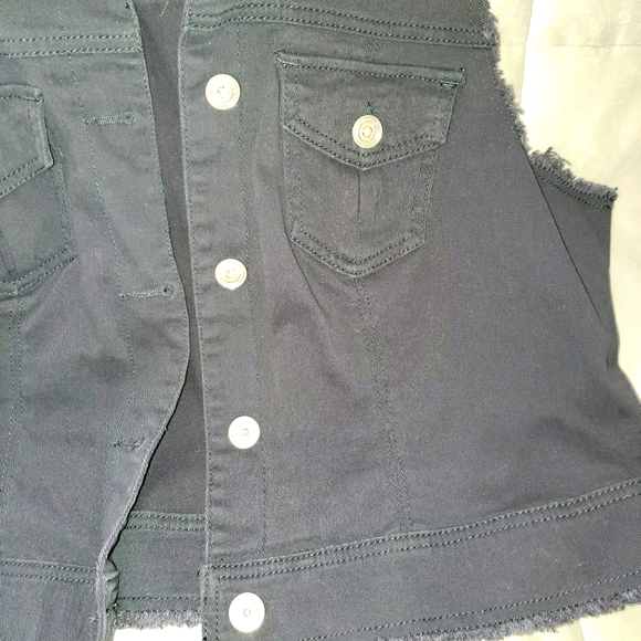 Baccini Frayed Sleeveless Vest with Silver Buttons 0035 - Picture 2 of 10